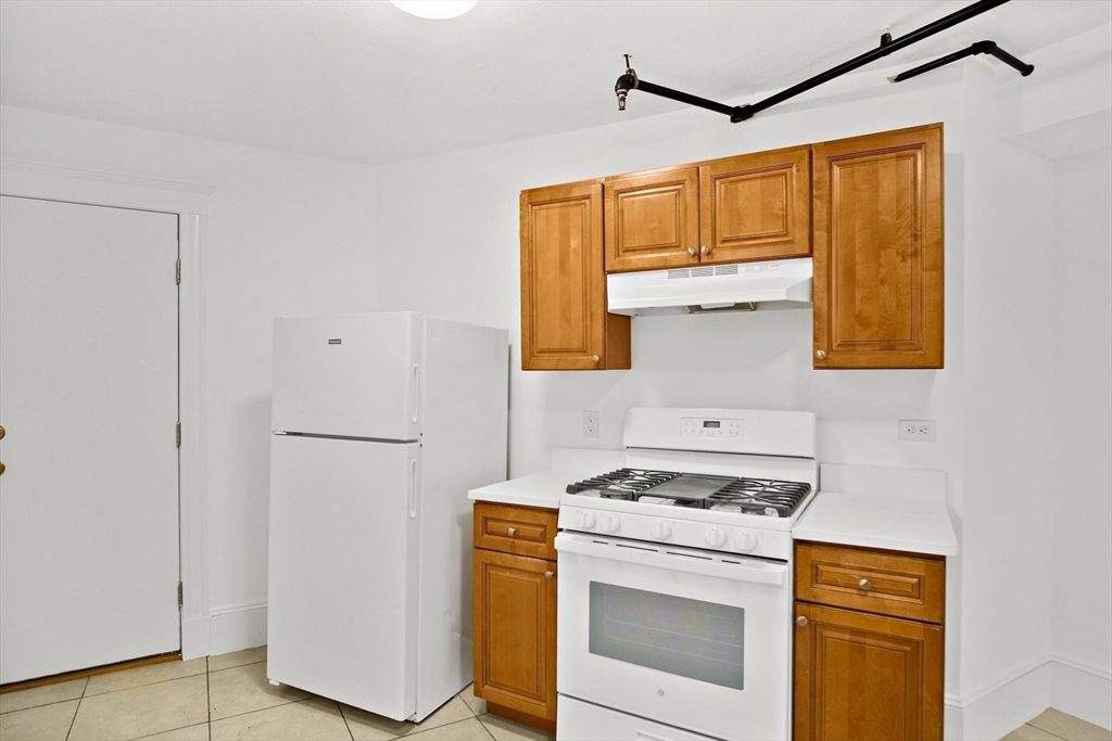 2 Walnut, Dorchester