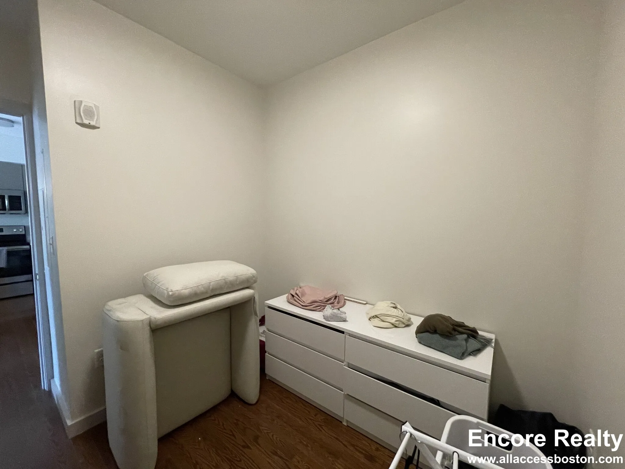 455 Harvard St, North Brookline