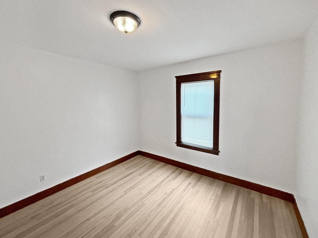 3 Henderson Ave, Worcester