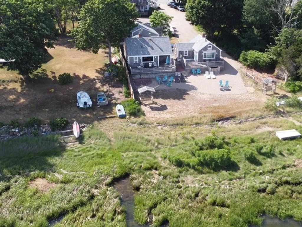 37 Cranberry Hwy, Orleans (village)