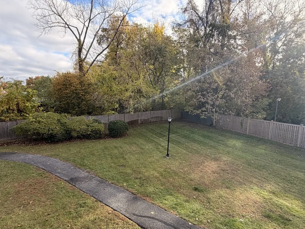 7 Conant Rd, Winchester