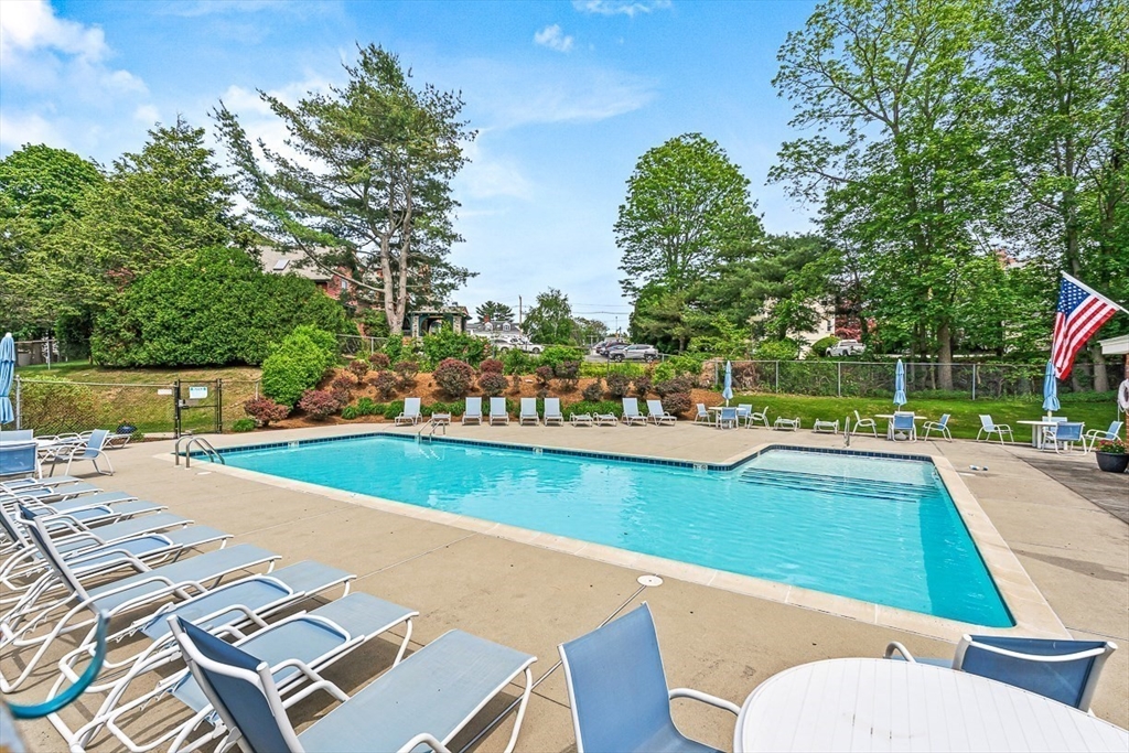 100 Place Lane Condominiums, Woburn