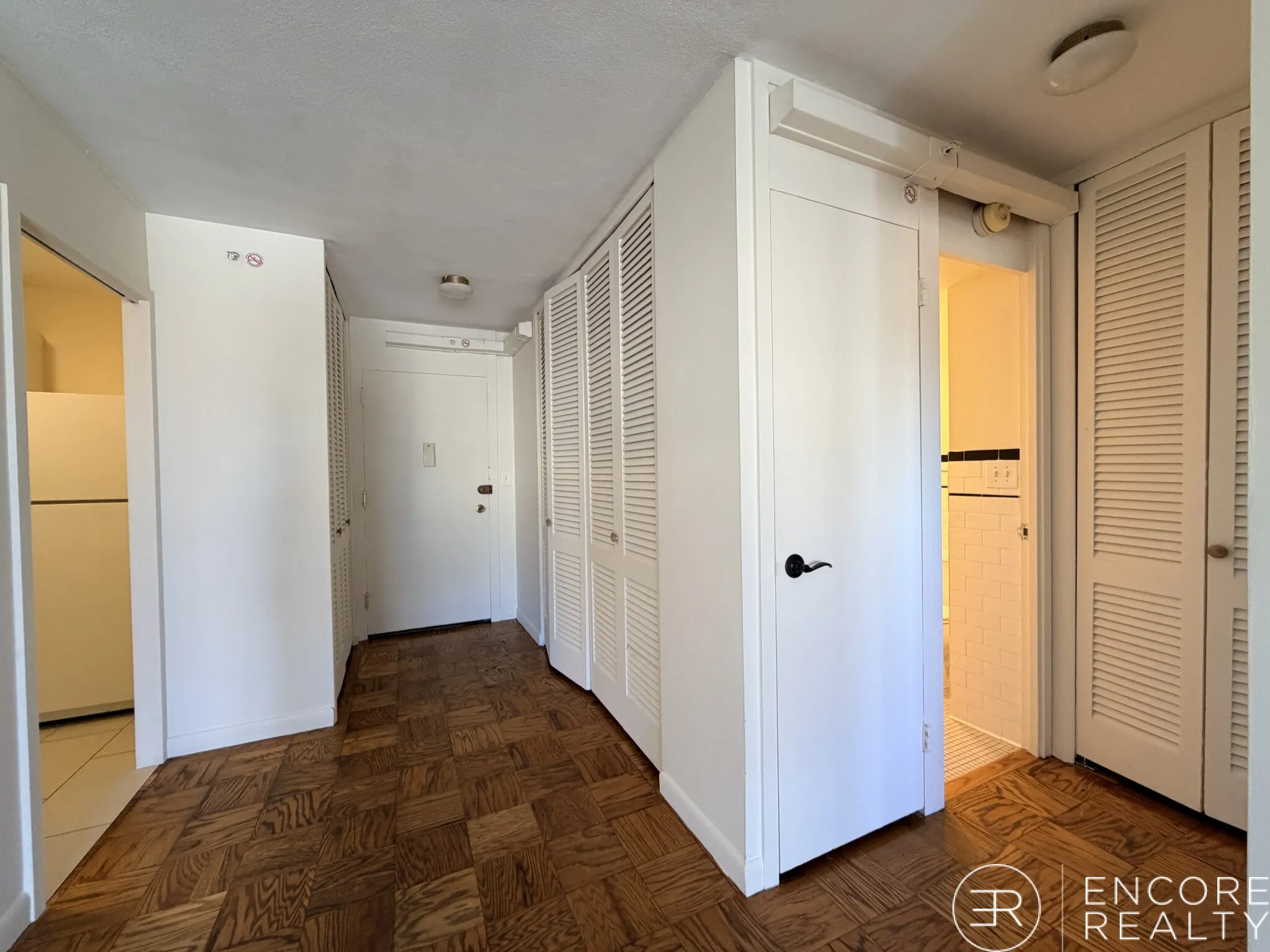 101 Monmouth Ct, Longwood