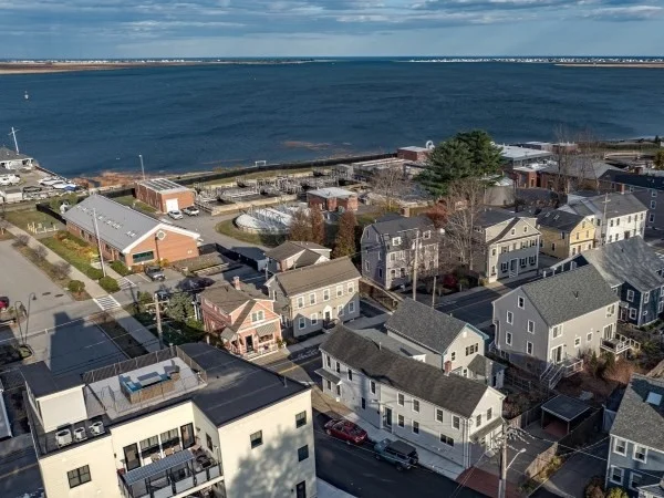 100 Water St, Newburyport
