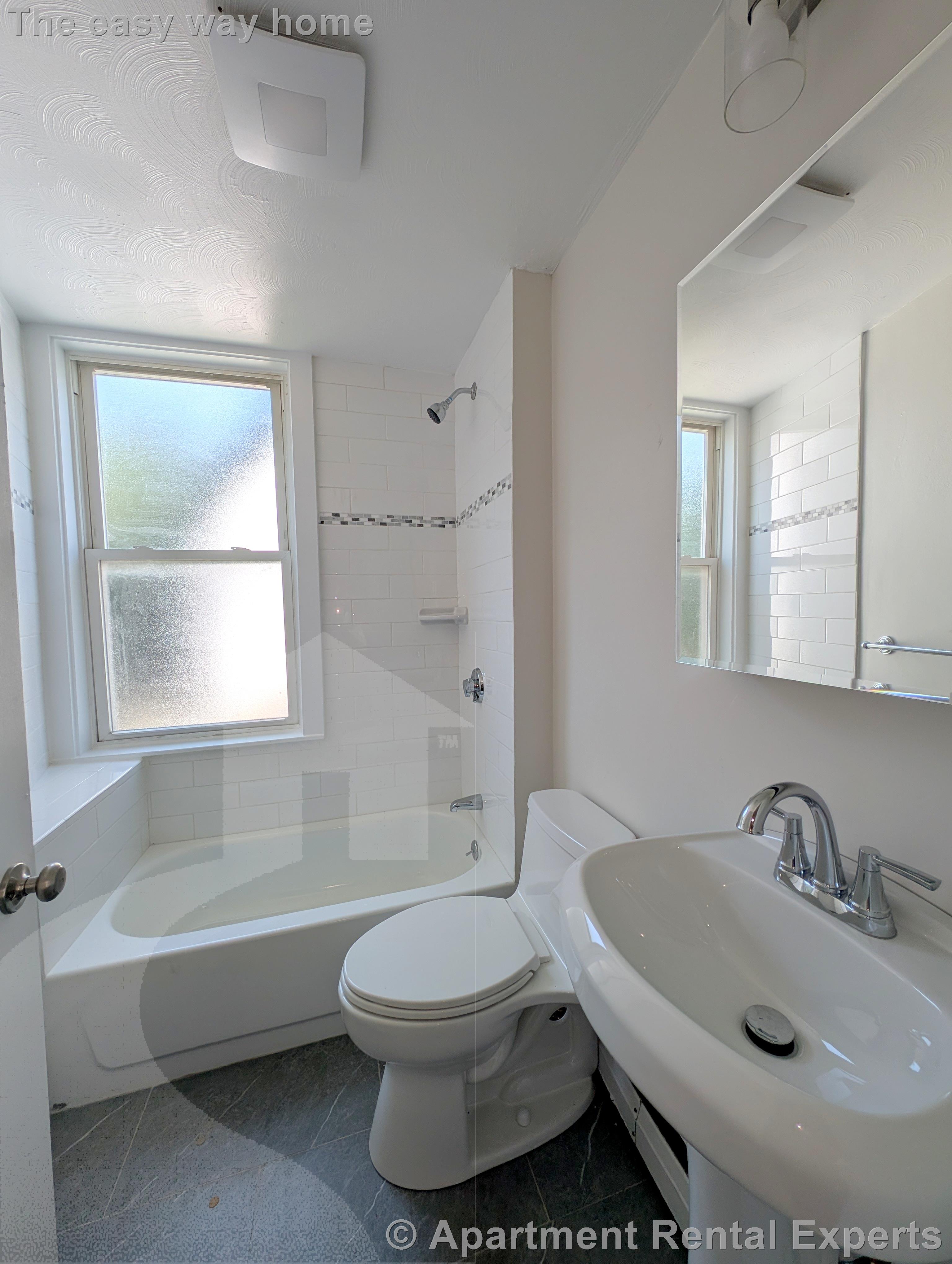 16R Warren Ave, Union Square