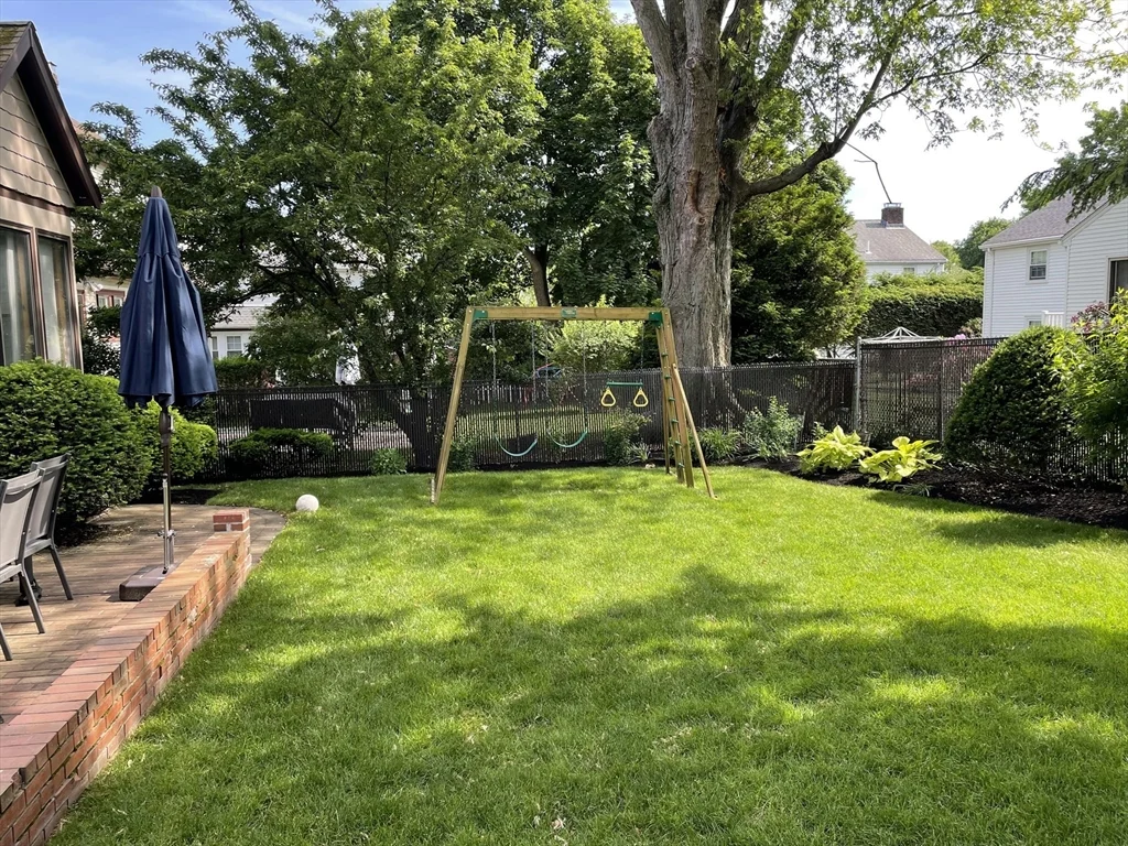 23 Richardson Rd, Belmont