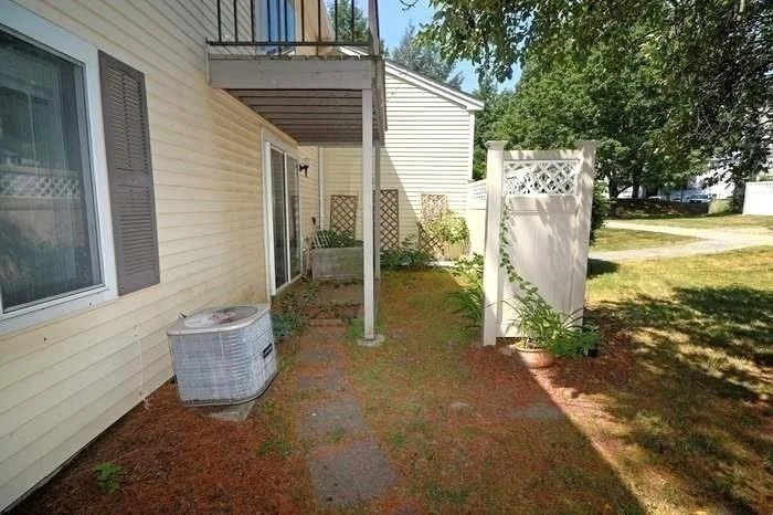 1 Village Hill Ln, Natick