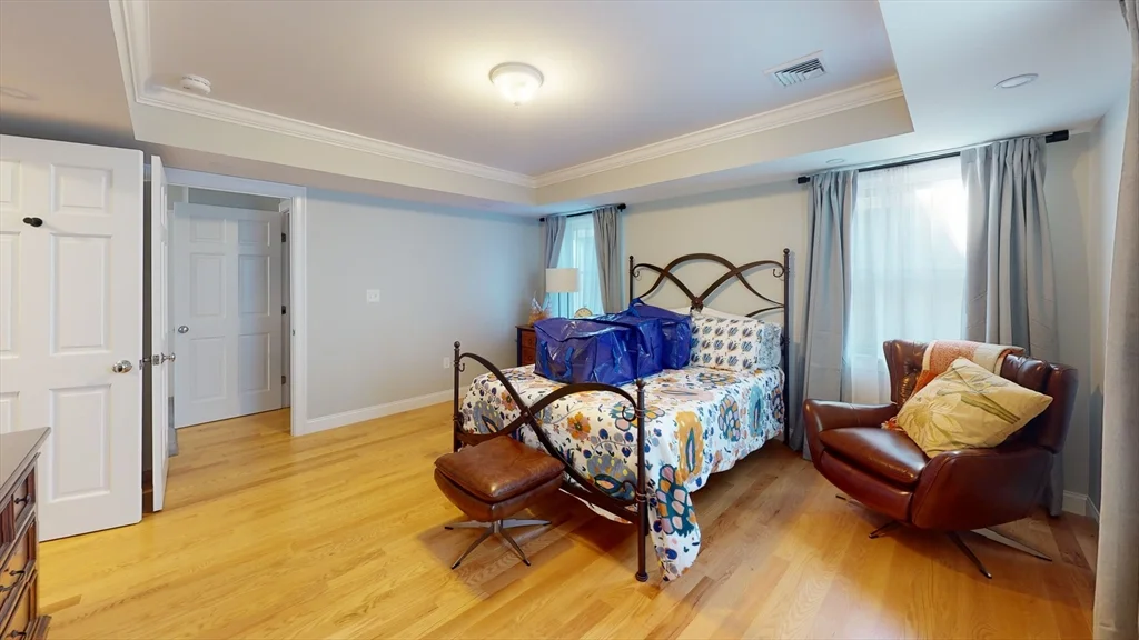 56 Albemarle Rd, Waltham