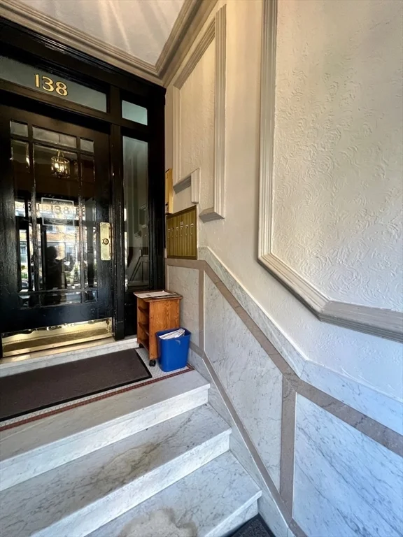 138 Fuller St, Coolidge Corner