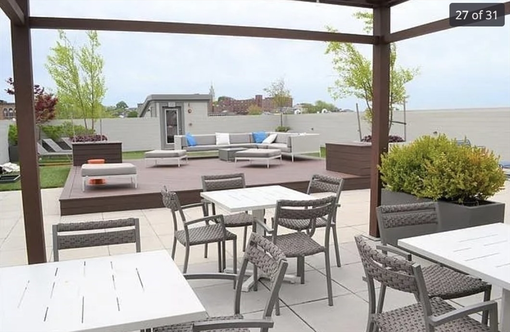 309 E St, South Boston