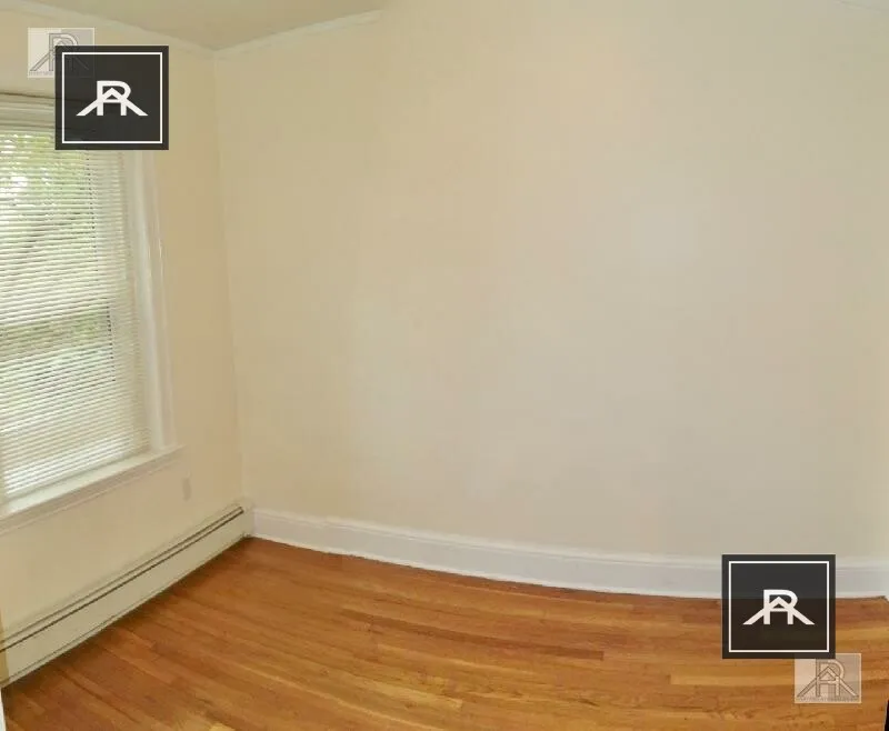 73 Thatcher St, North Brookline