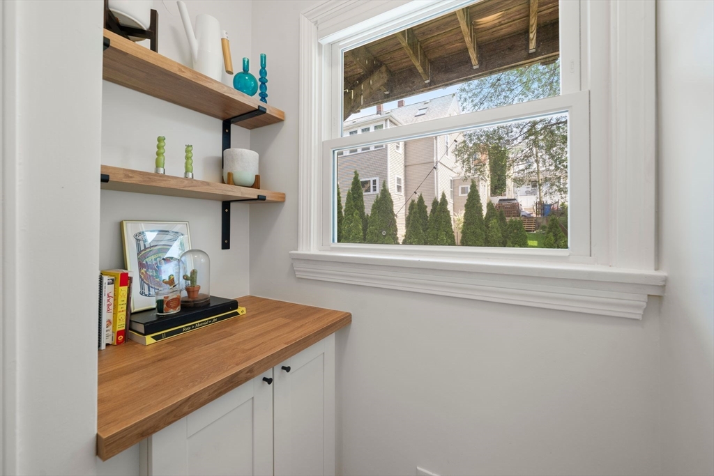 62 Park Ave, Winthrop