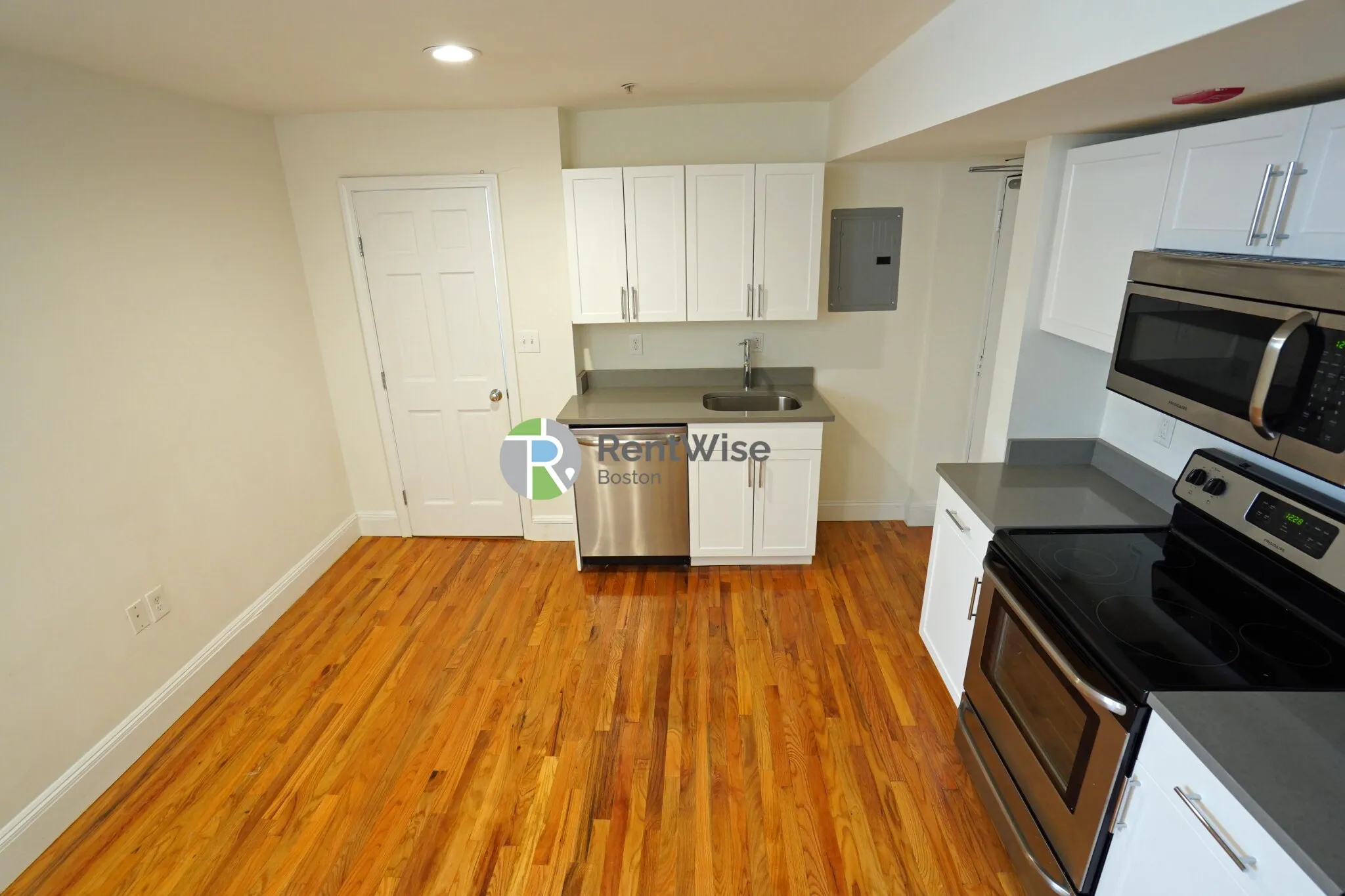 10 Brainerd Rd, Allston