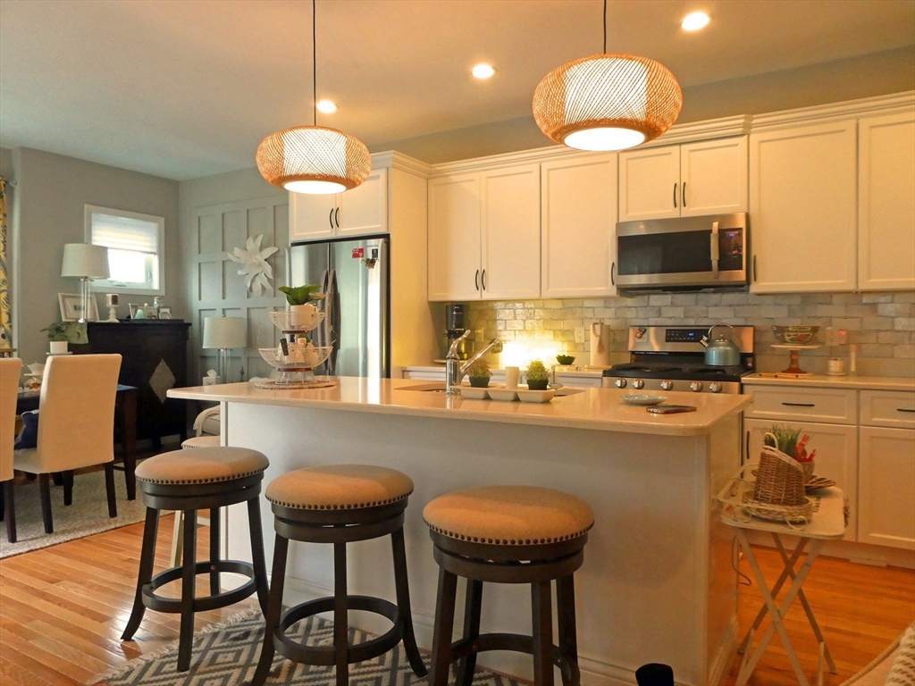 26 Daisy Ln, Plymouth