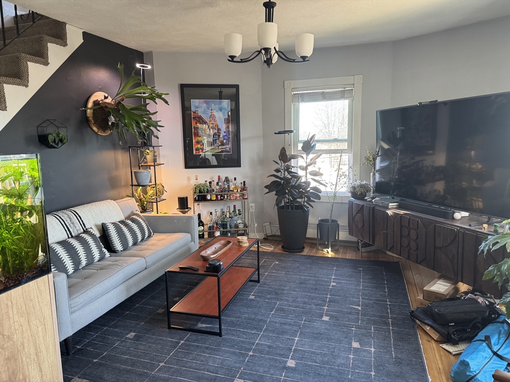 4 Tyndale St, Roslindale