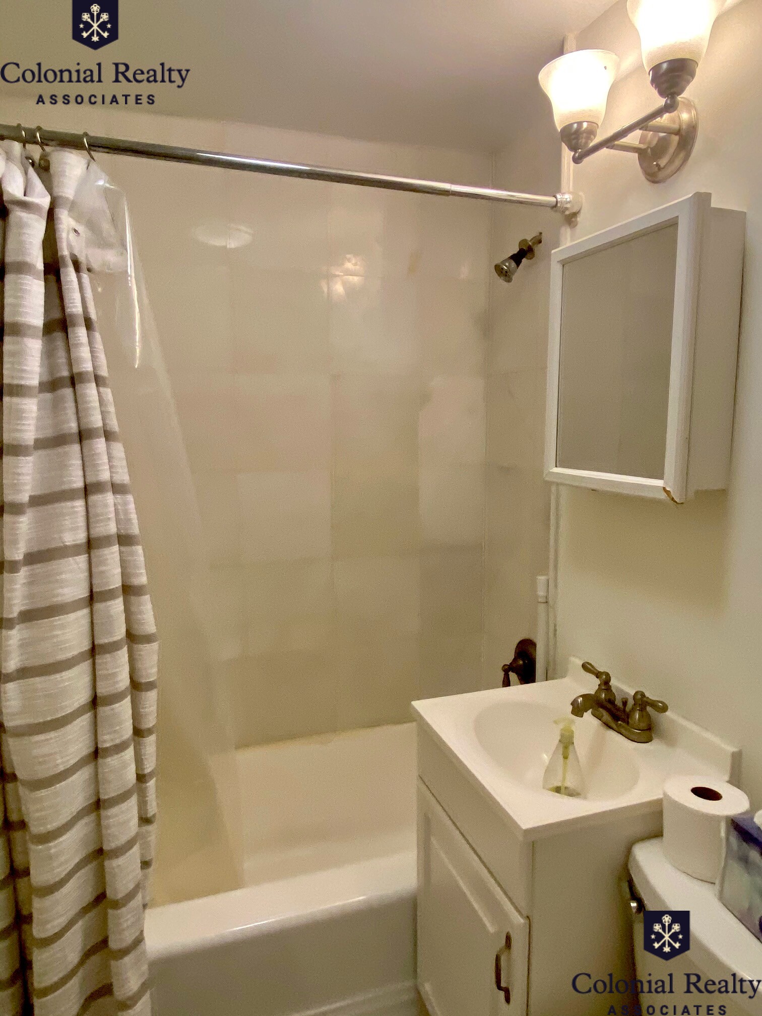 86 Charles St, Beacon Hill