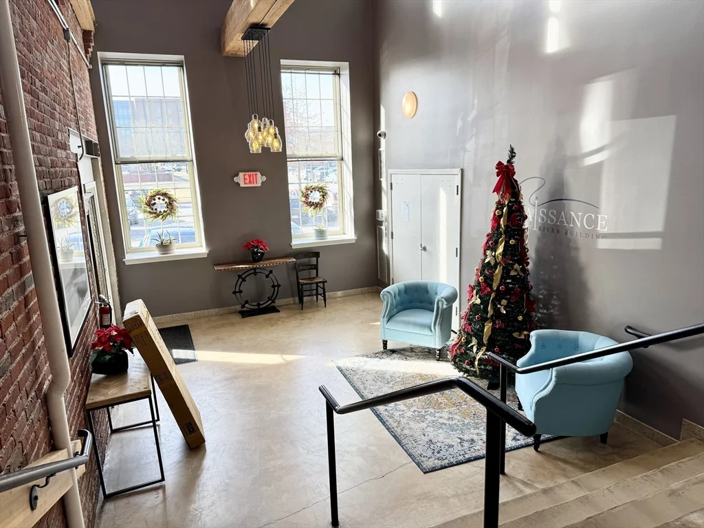 35 Riverwalk Way, Lowell