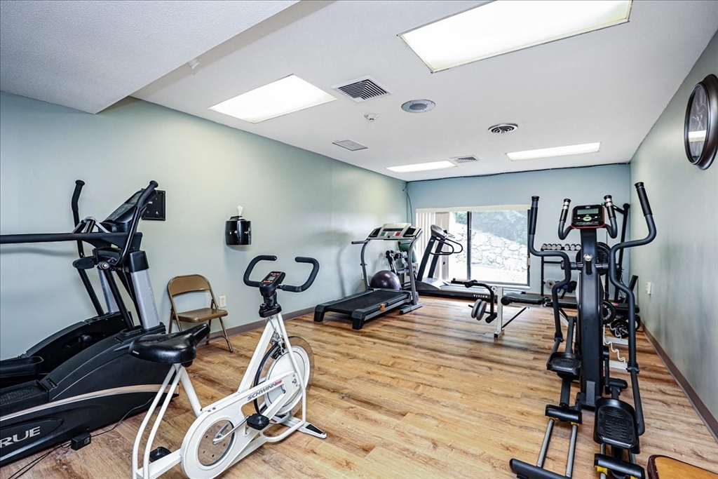 1006 Paradise Rd, Swampscott