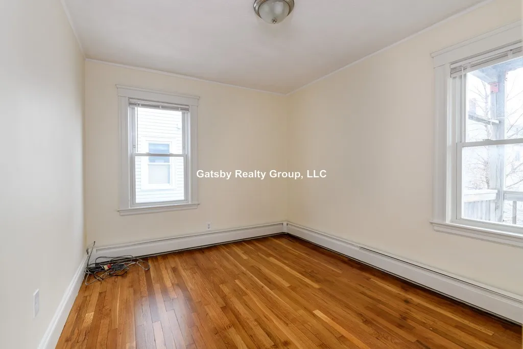 305 Hurley St, East Cambridge