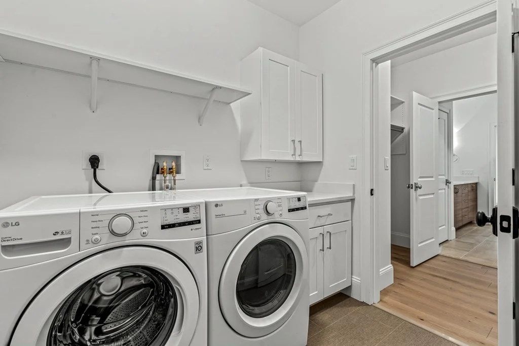 27 Lily Pond Ln, Lexington