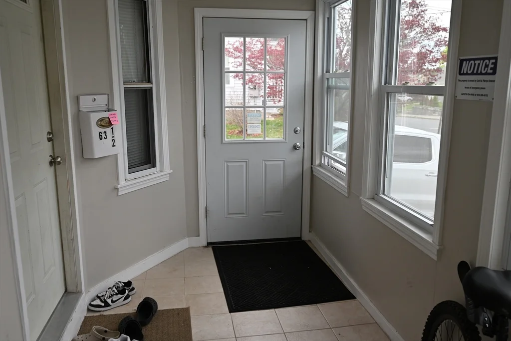 65 Lowell St, Methuen