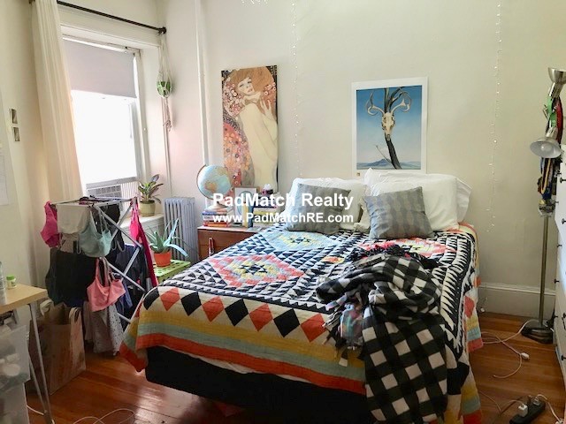 1589 Beacon St, Brookline