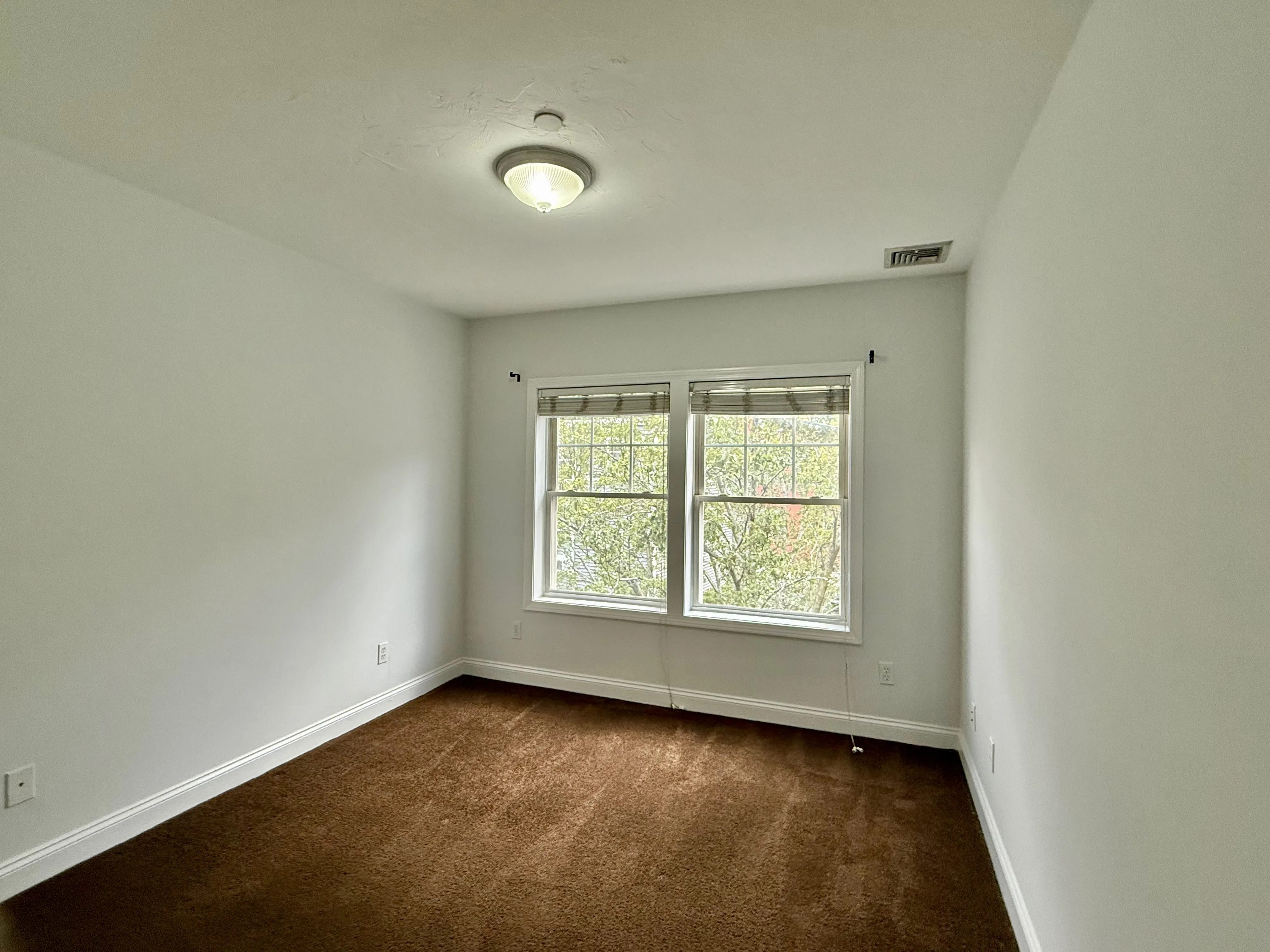 111 West 8th St, South Boston