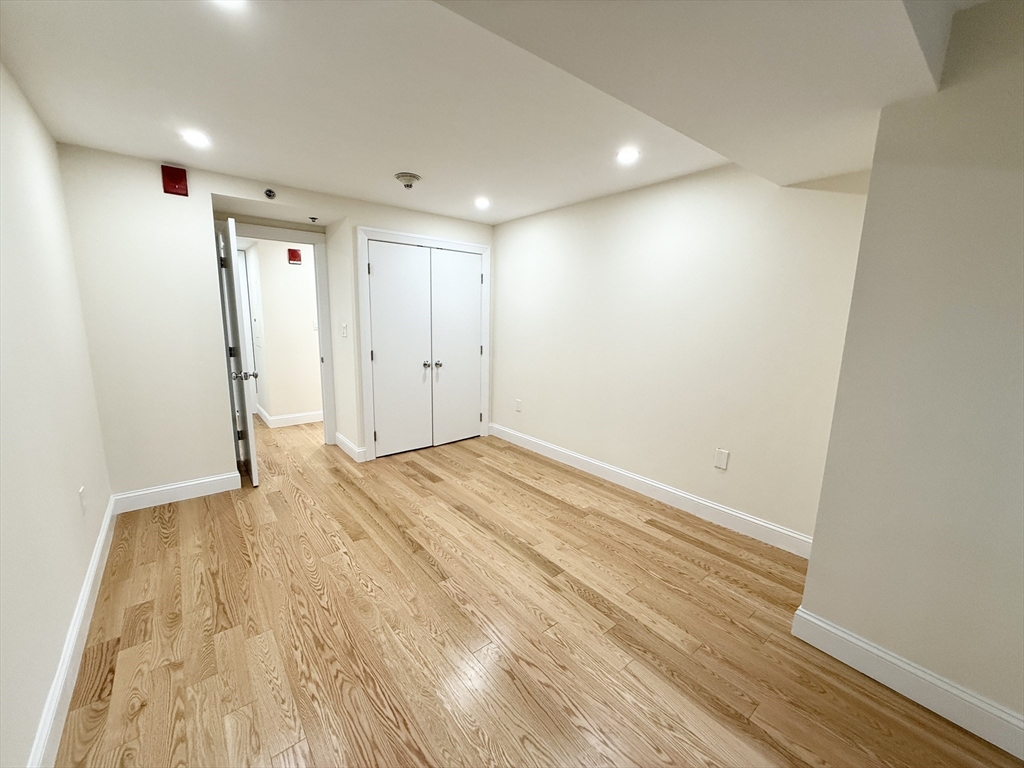 165 Tremont St, Midtown