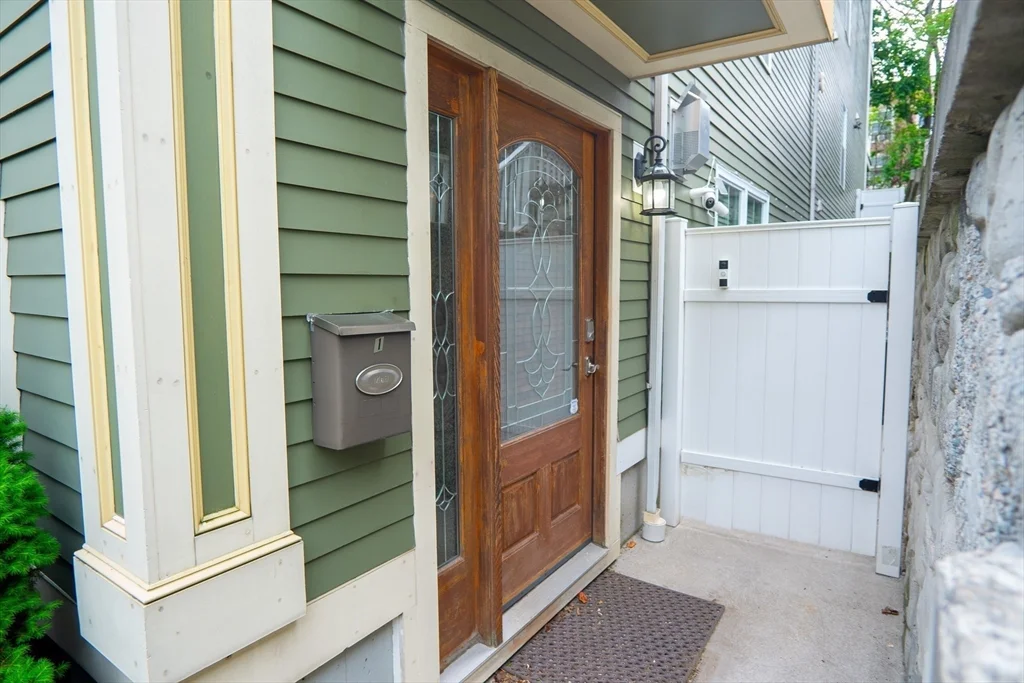 59 Putnam St, East Boston