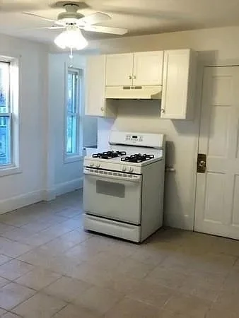 32 Wamesit St, Lowell