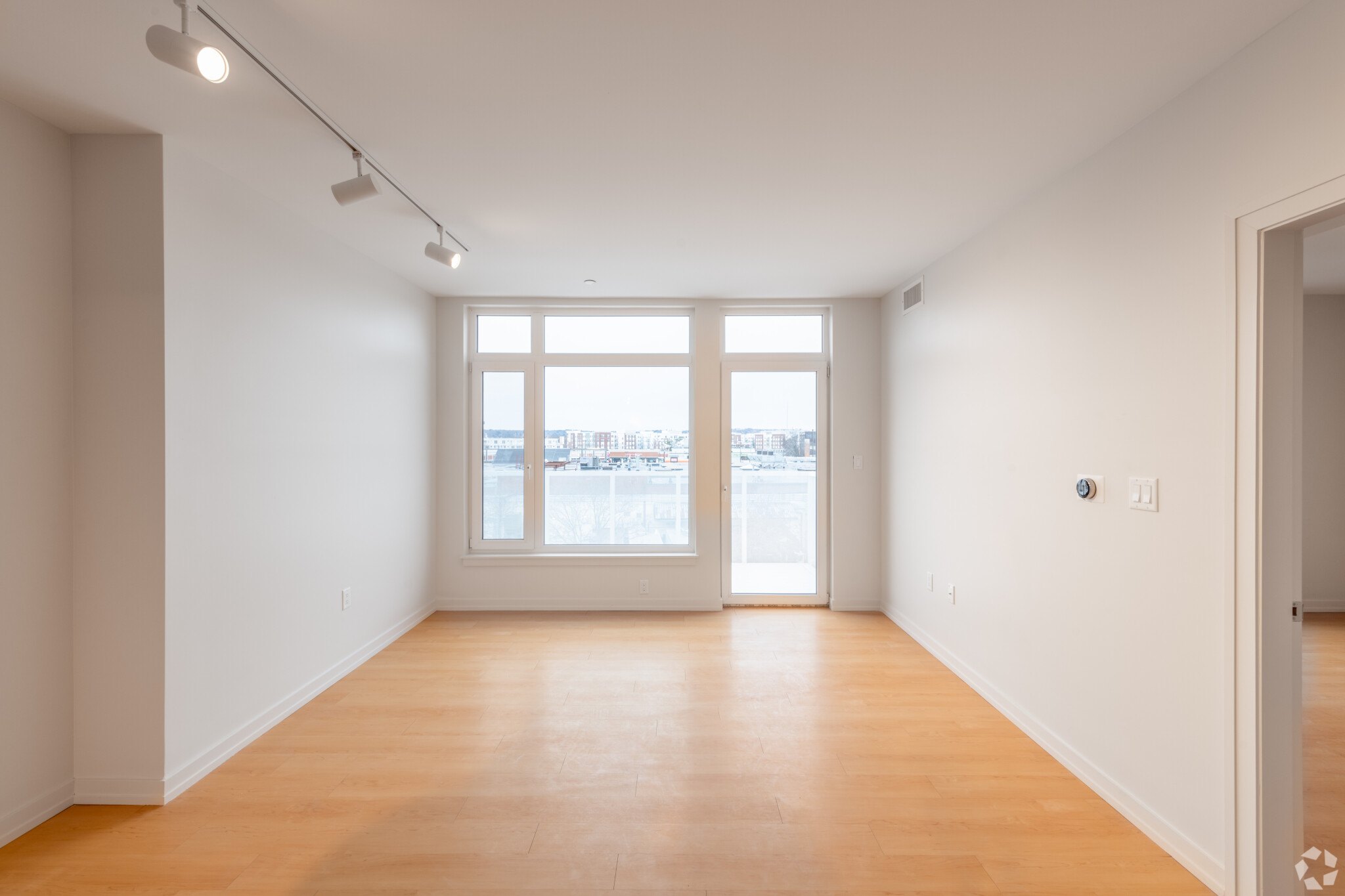 77 New St, Neighborhood Nine