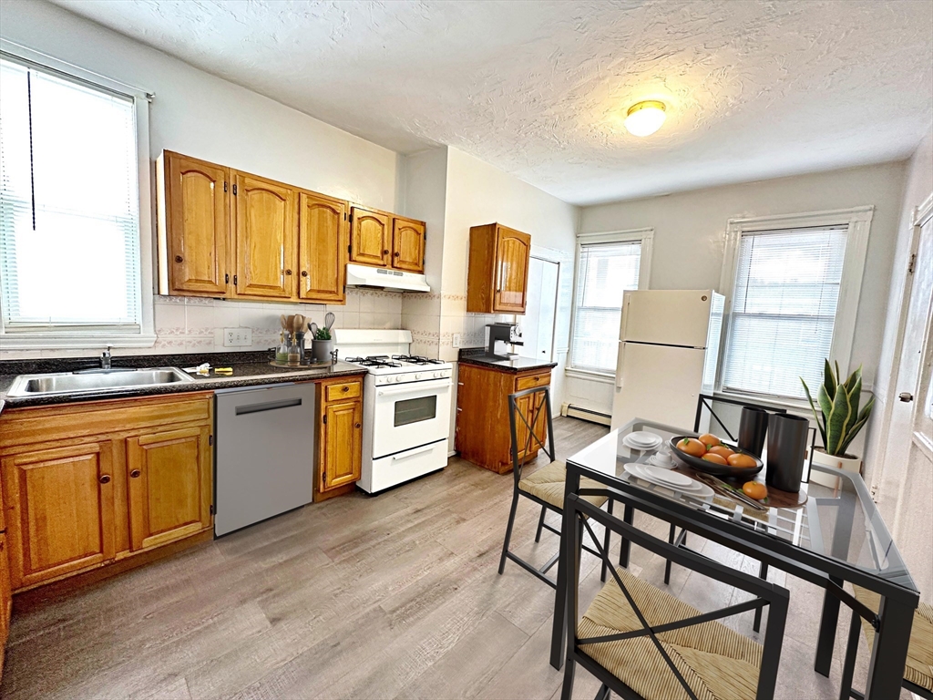 110 Everett St, East Boston