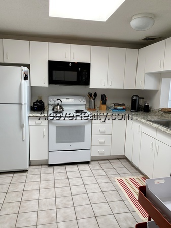 175 Beacon St, Ward Two