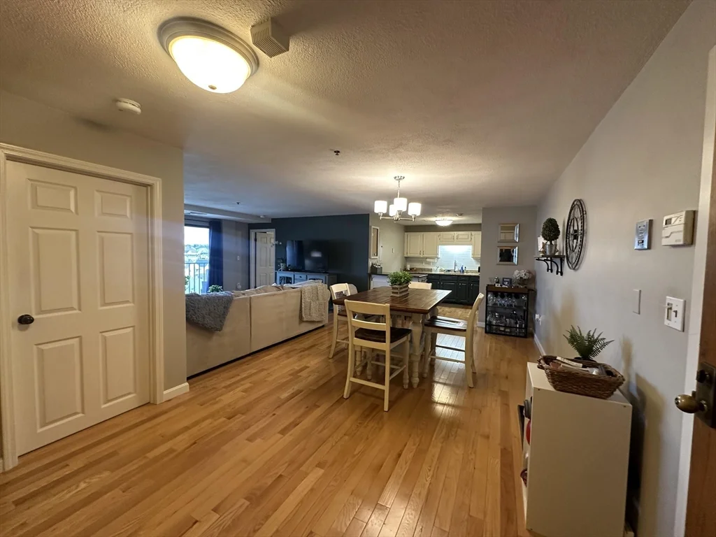 39 Parlin St, Everett