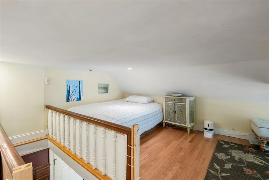 64 Commonwealth, Back Bay