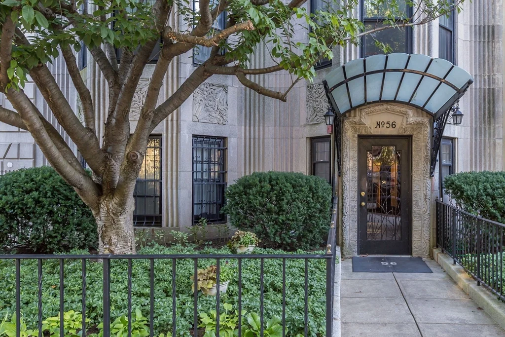 56 Commonwealth Ave, Back Bay