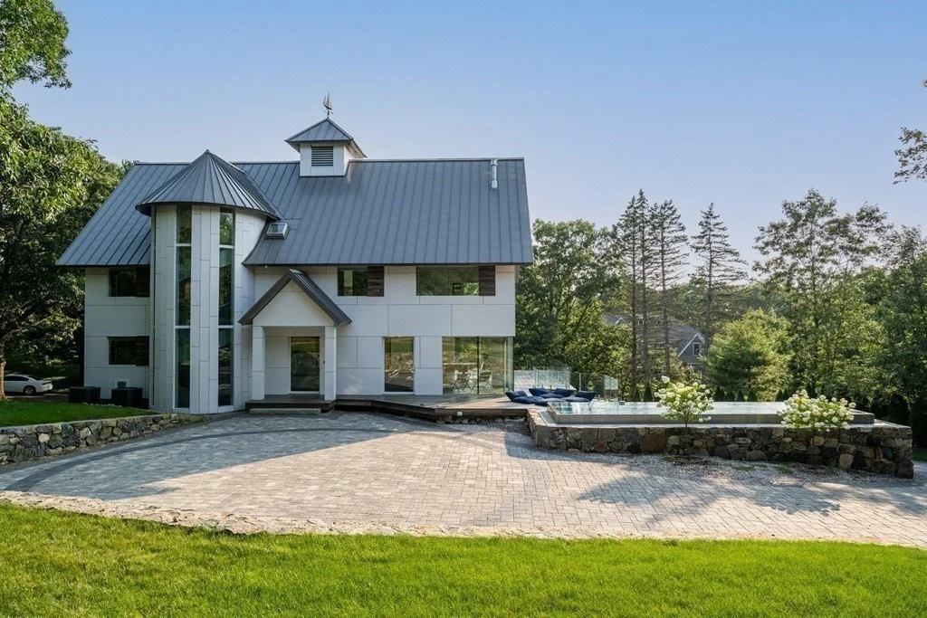 30 Whipple Rd, Lexington