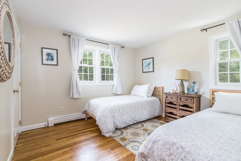 67 Old Post Rd, Centerville