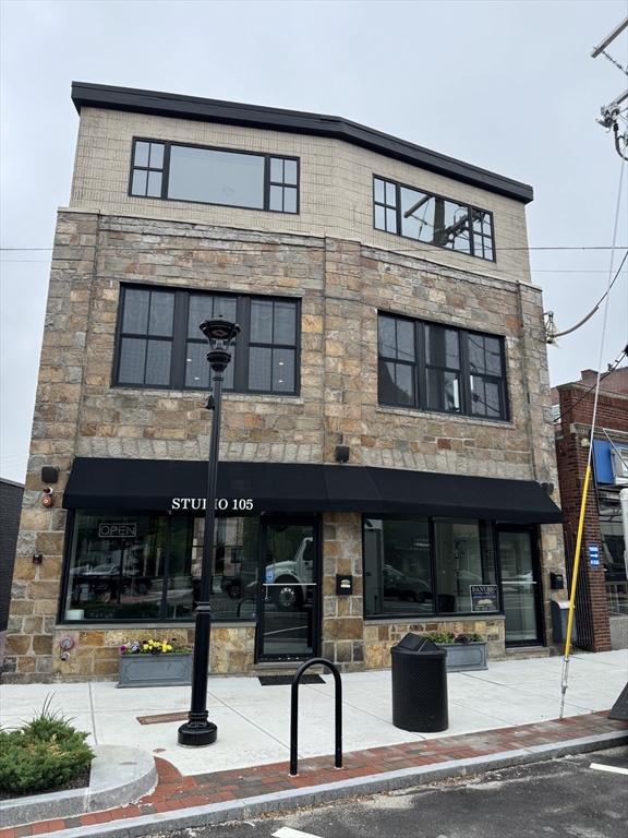 105 Pleasant St, South Weymouth