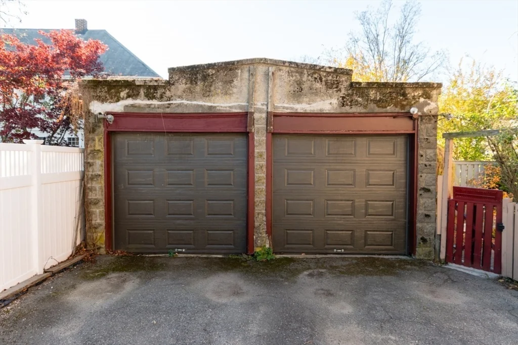 81 Cushing Ave, Belmont