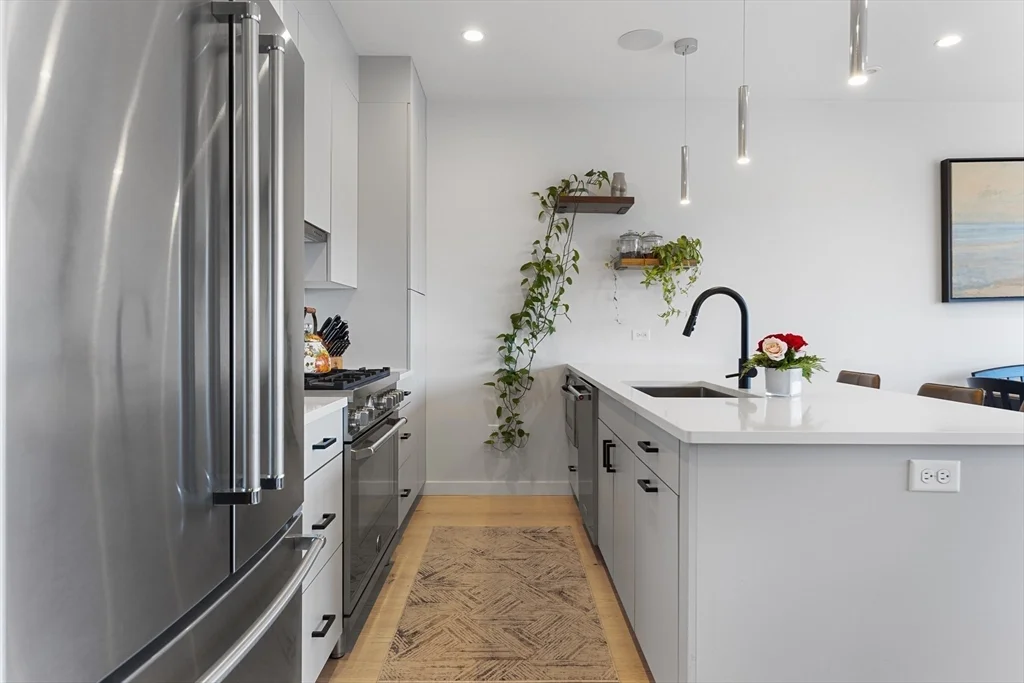 340 West 2nd St, South Boston