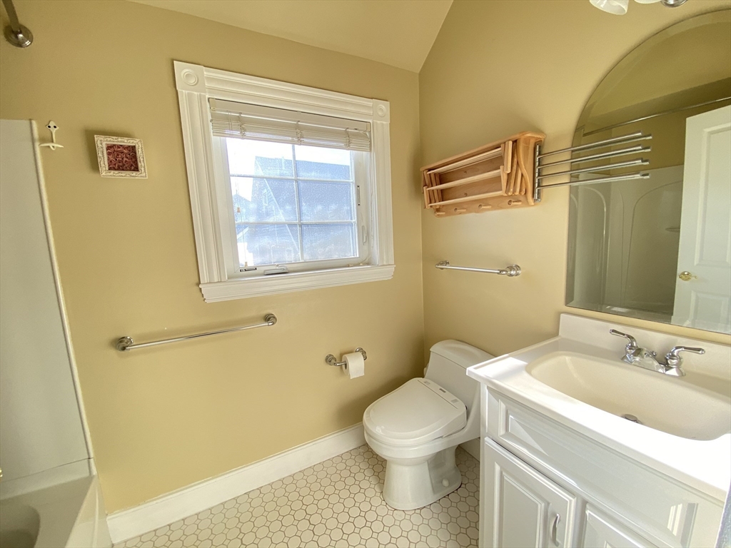 61 Cedar St, North Cambridge