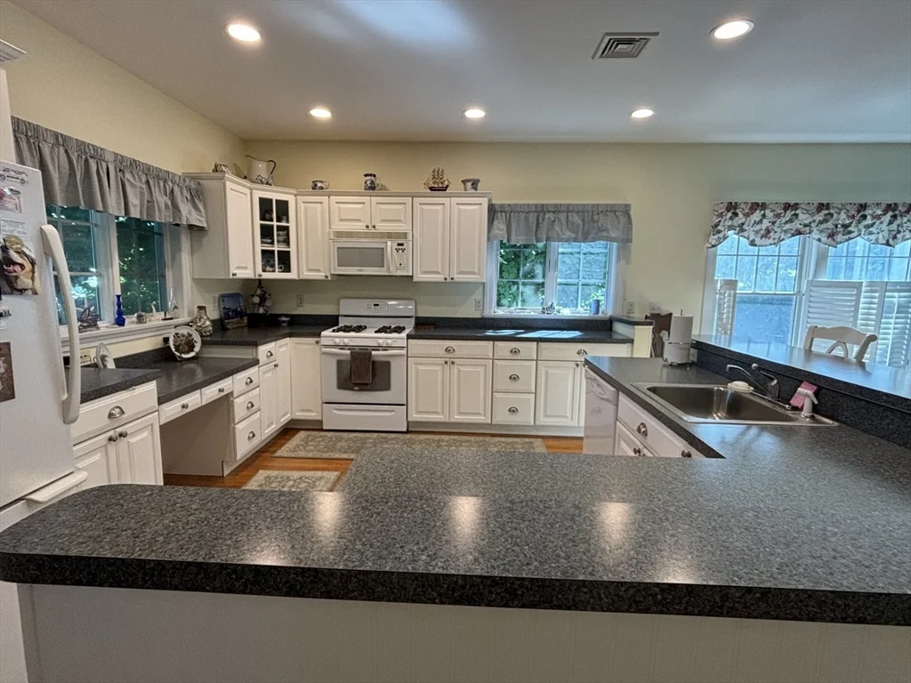 11 Waterman Ave Summer Rental, Rexhame