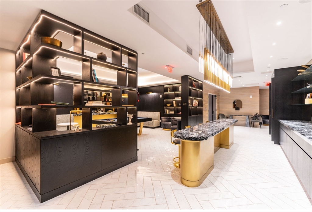 55 Lagrange St, Midtown