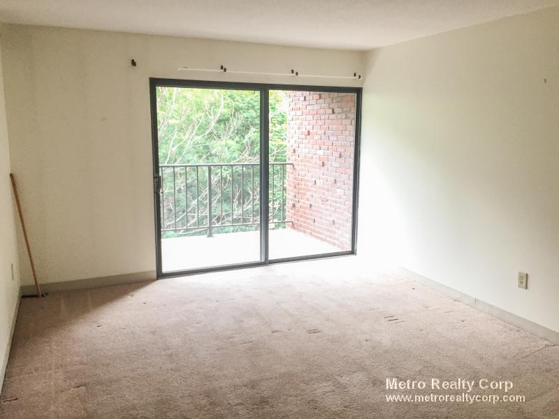 70 Centre St, Coolidge Corner