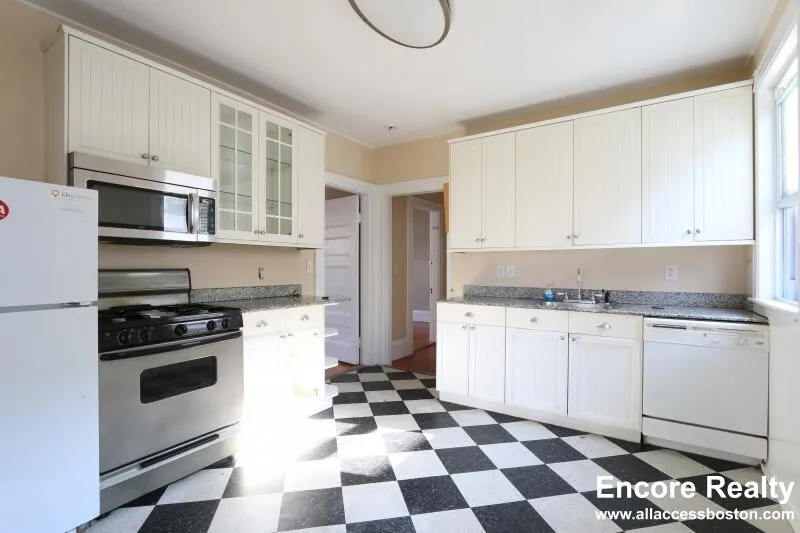 1 Parker Hill Ter, Mission Hill