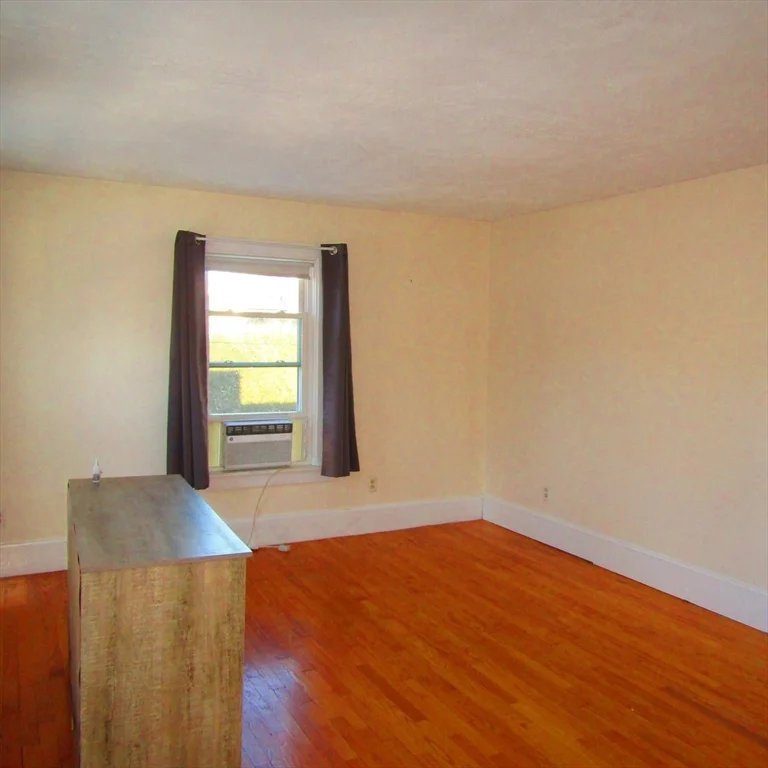 102 Vernon St, Northampton