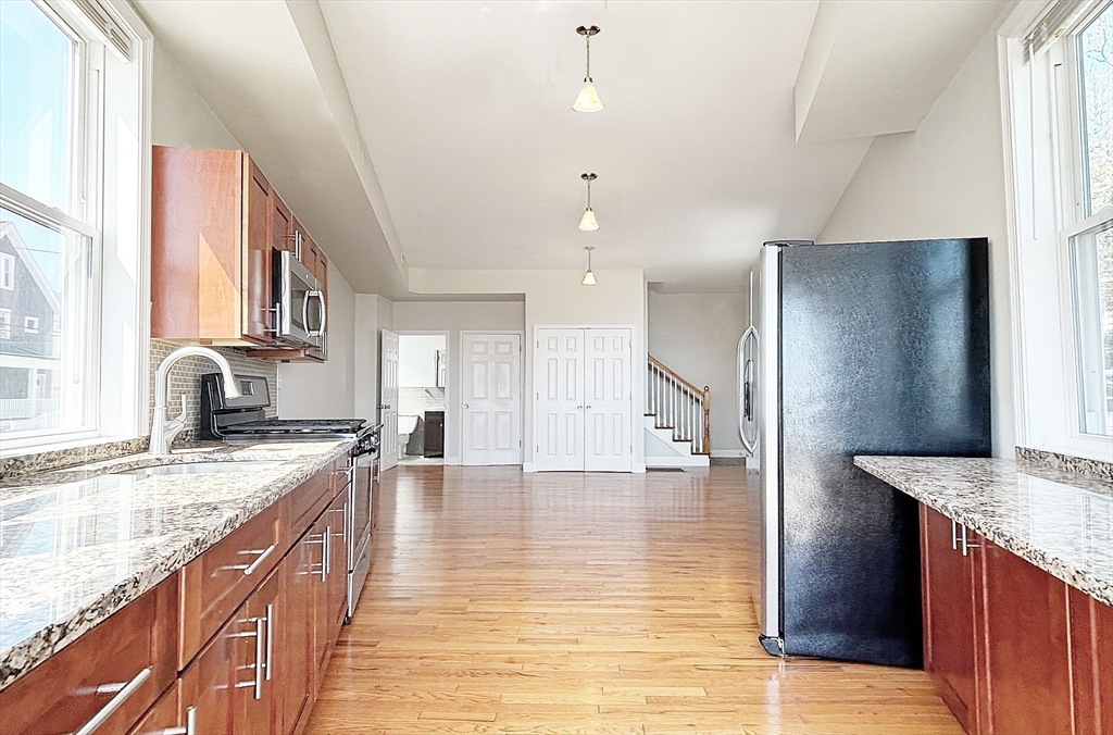 1043 Winthrop Ave, Revere