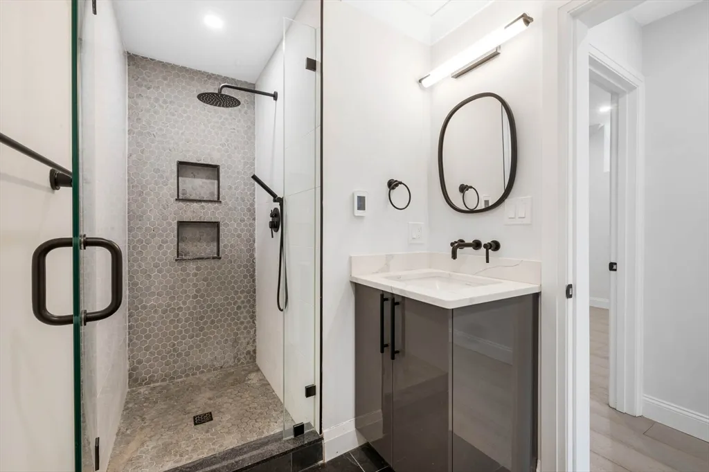 1430 Columbia Rd, South Boston