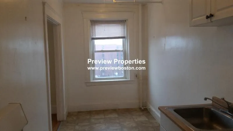 1615 Commonwealth Ave, Brighton